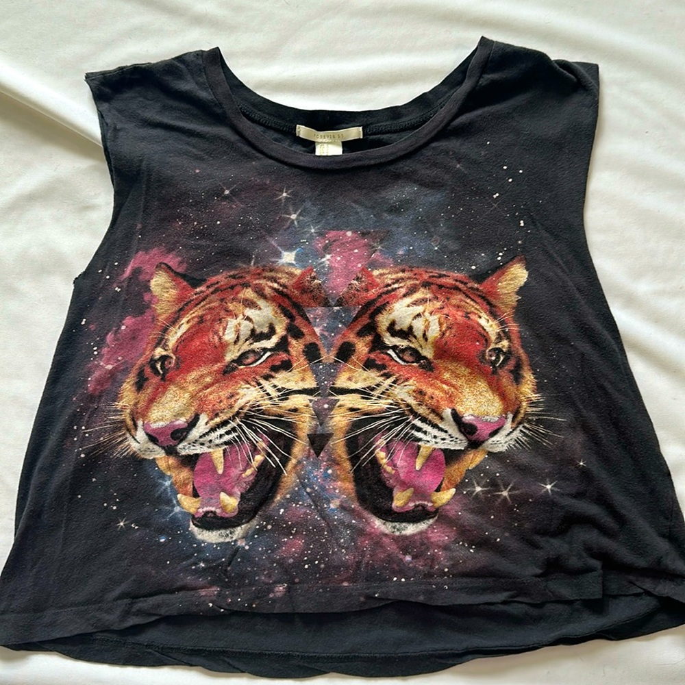 Forever 21 size small cropped tank top